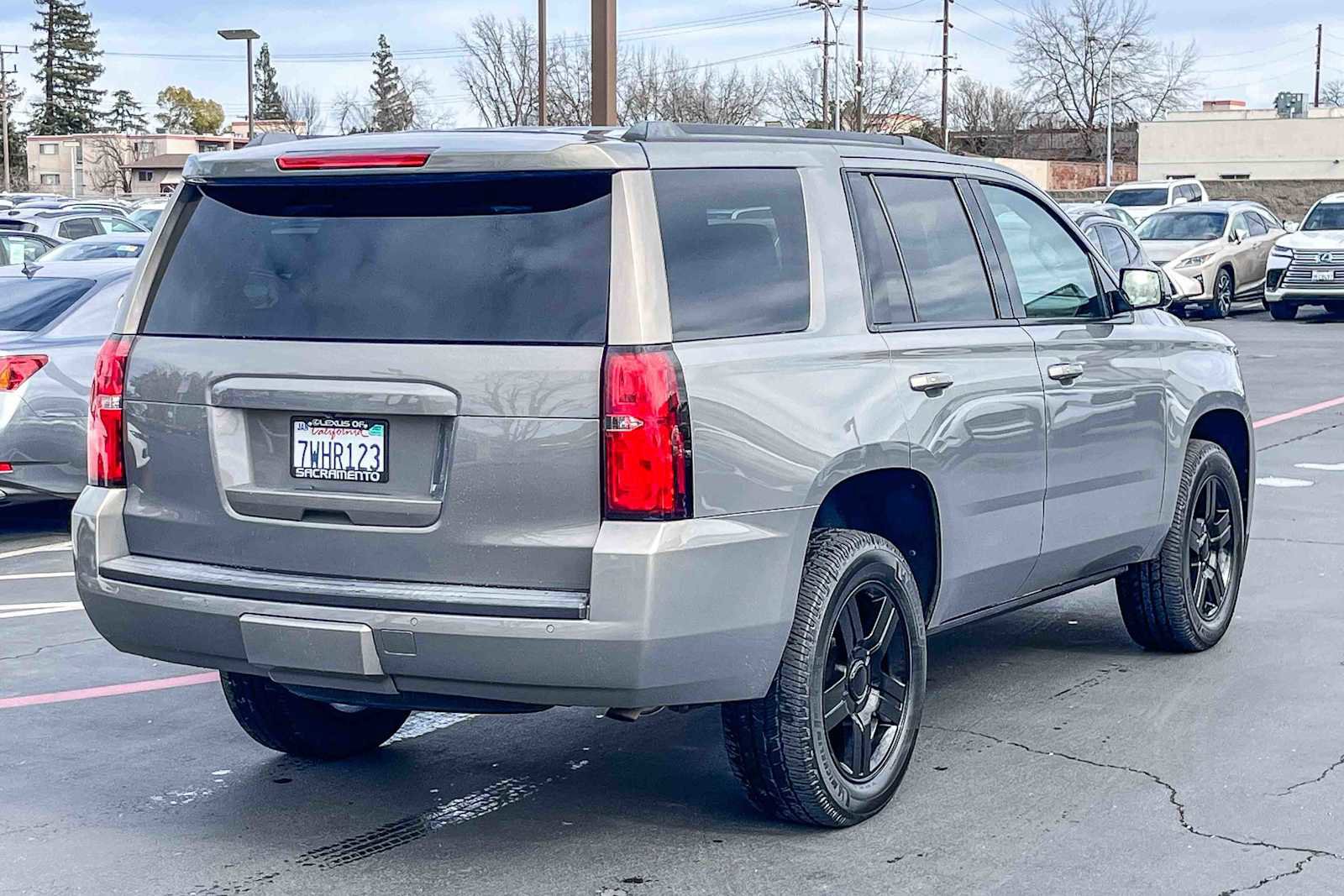 Used 2017 Chevrolet Tahoe LT w/ Luxury Package image 4