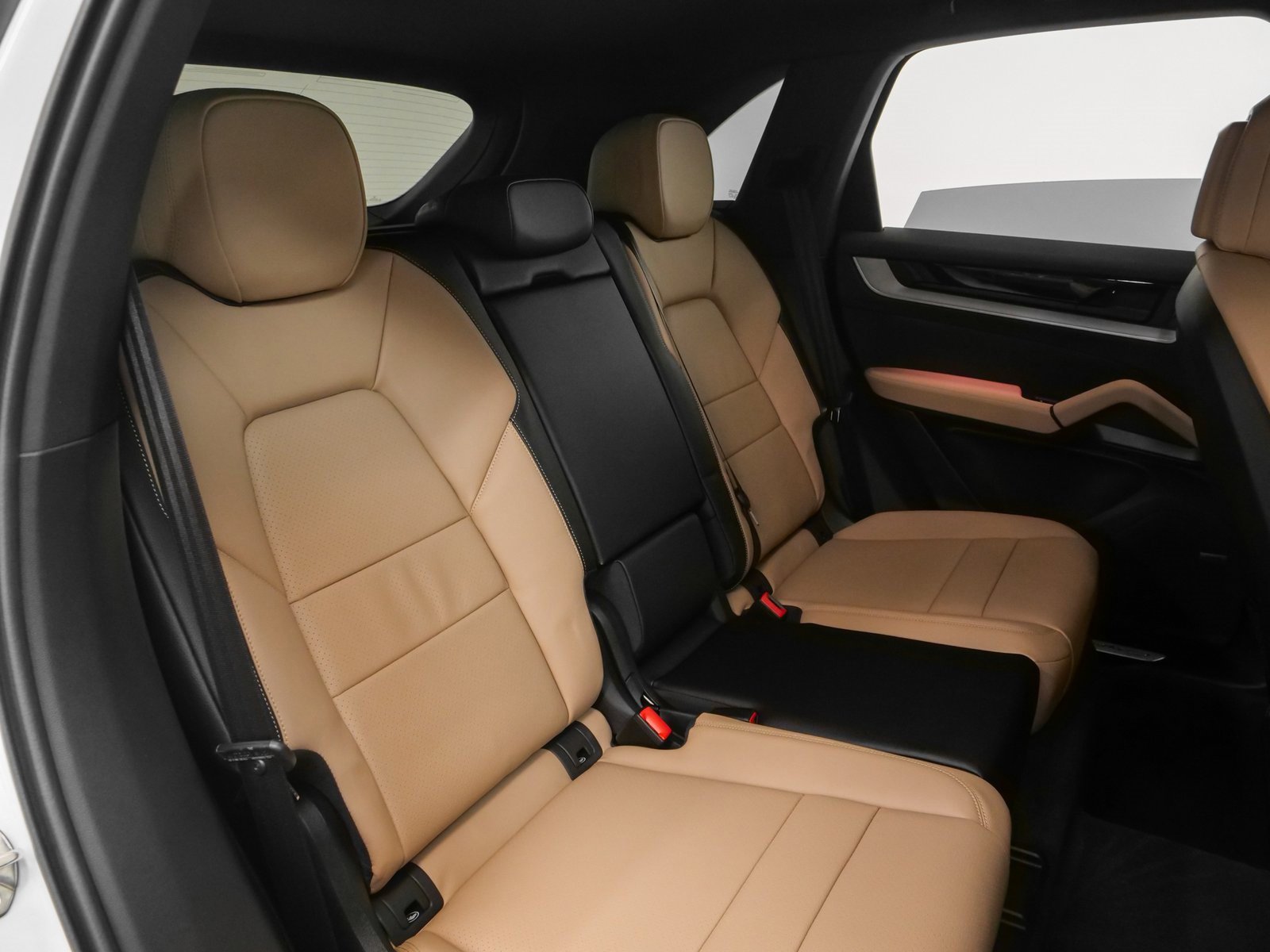 Used 2025 Porsche Cayenne image 22