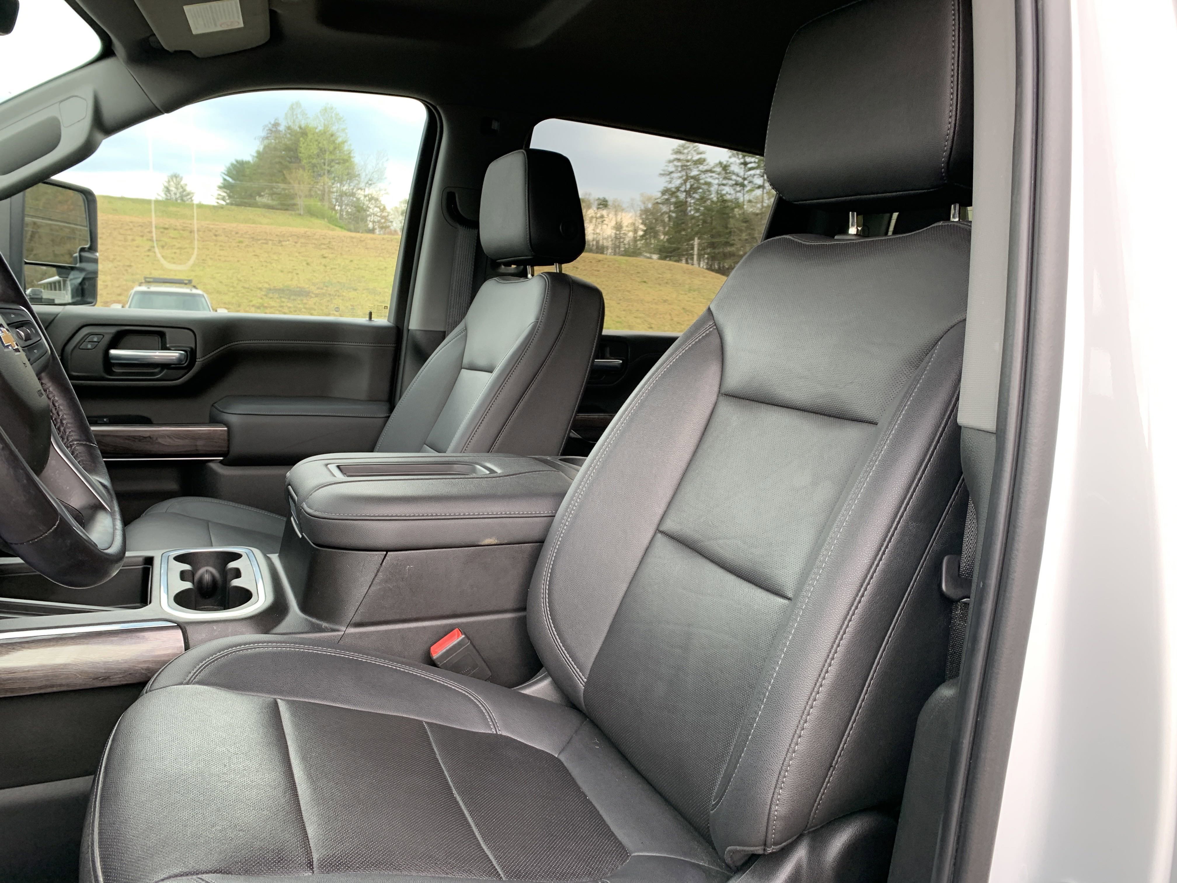 Used 2022 Chevrolet Silverado 3500 LTZ w/ LTZ Convenience Package image 25