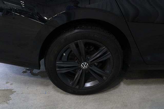 Used 2024 Volkswagen Jetta SE w/ Panoramic Sunroof Package FWD image 26