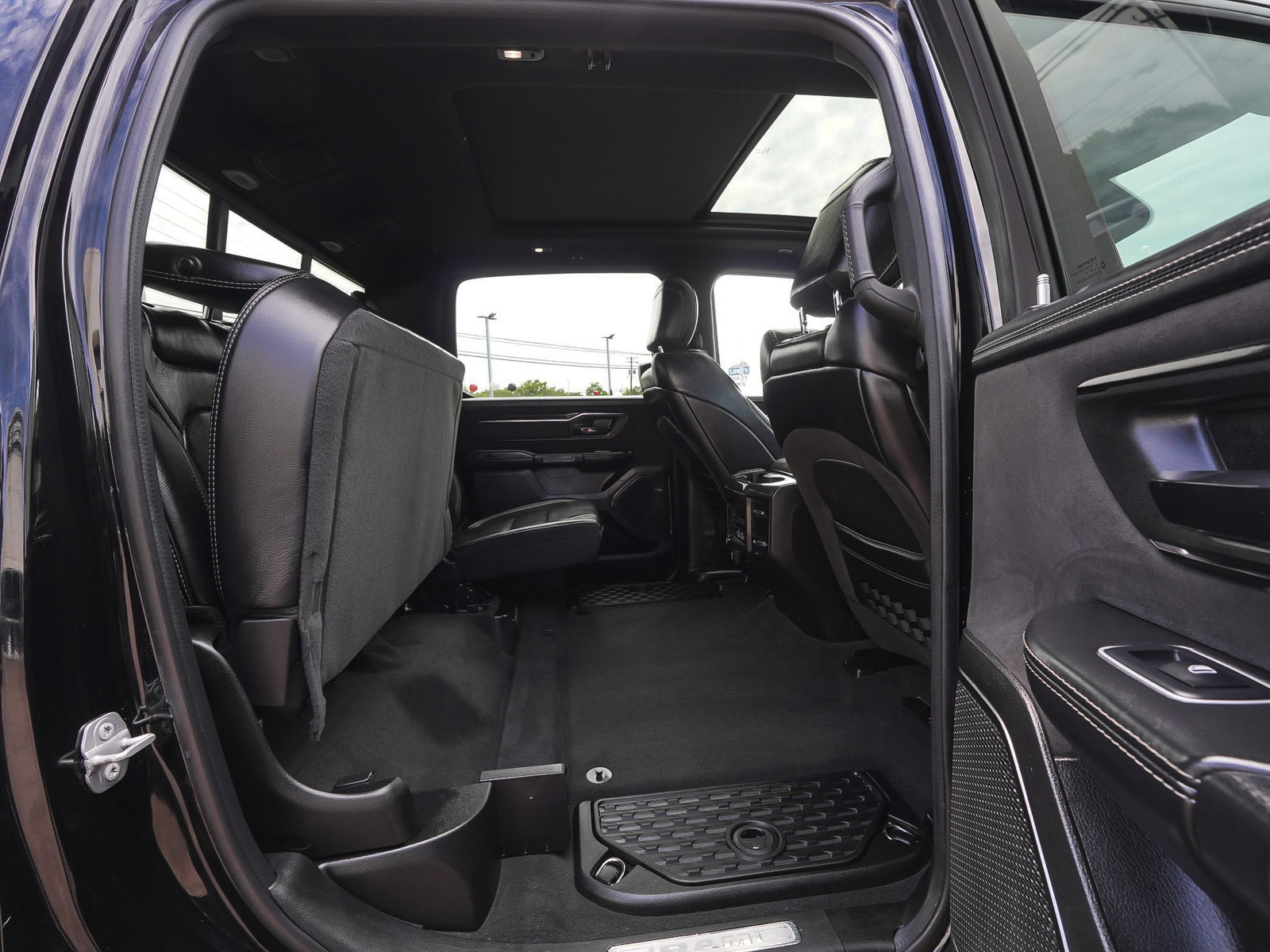 Used 2022 RAM 1500 TRX AWD/4WD image 38