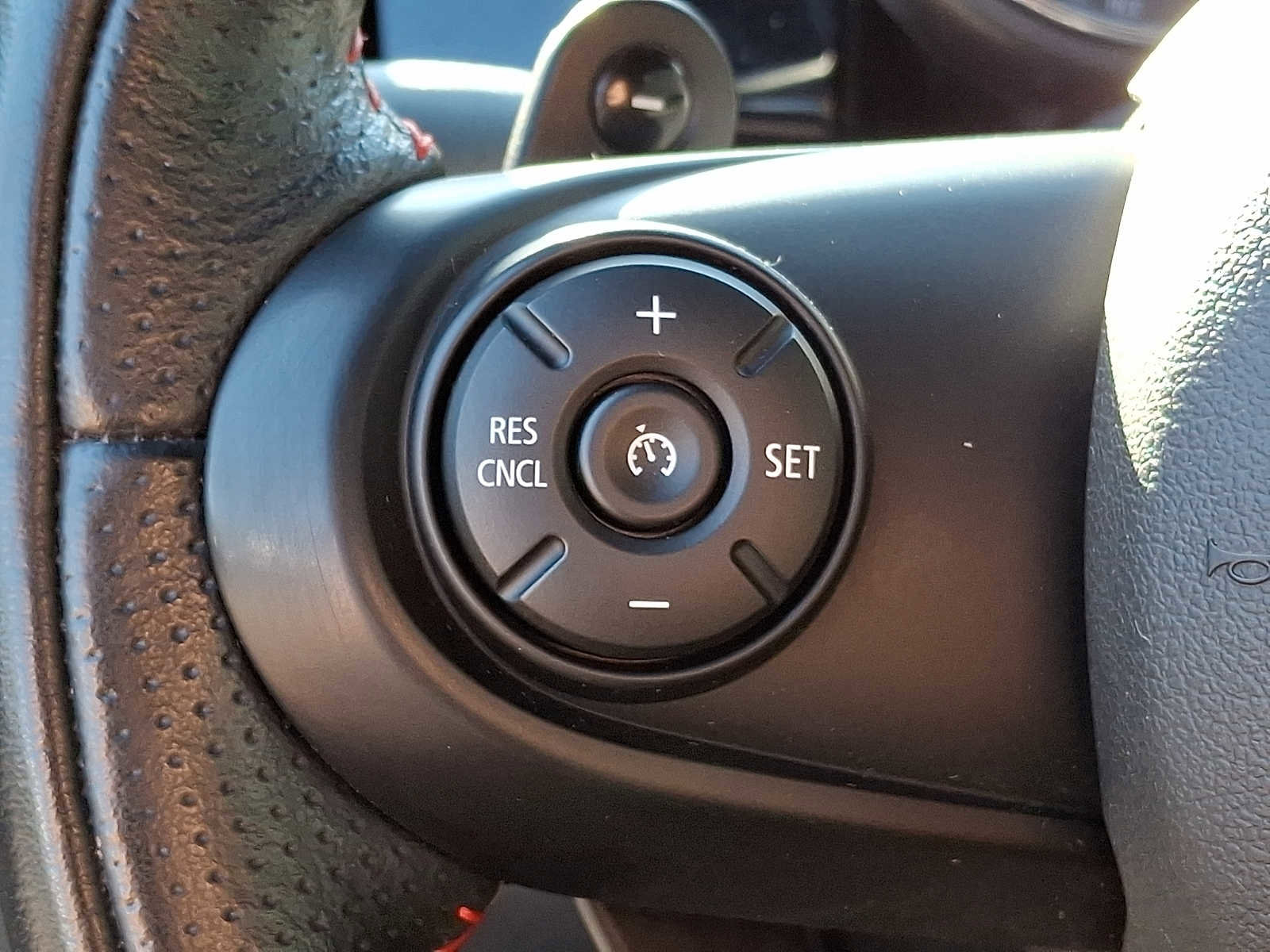 Used 2019 MINI Cooper S w/ Signature Upholstery Package image 17