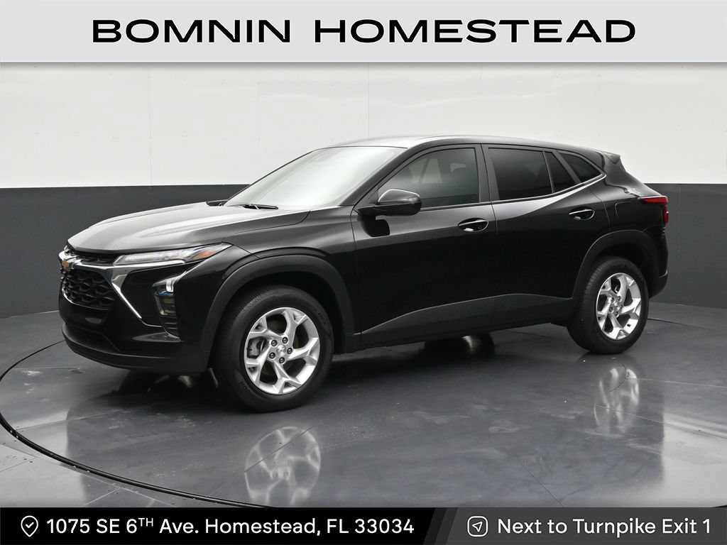 Used 2024 Chevrolet Trax LS w/ LS Convenience Package FWD image 1