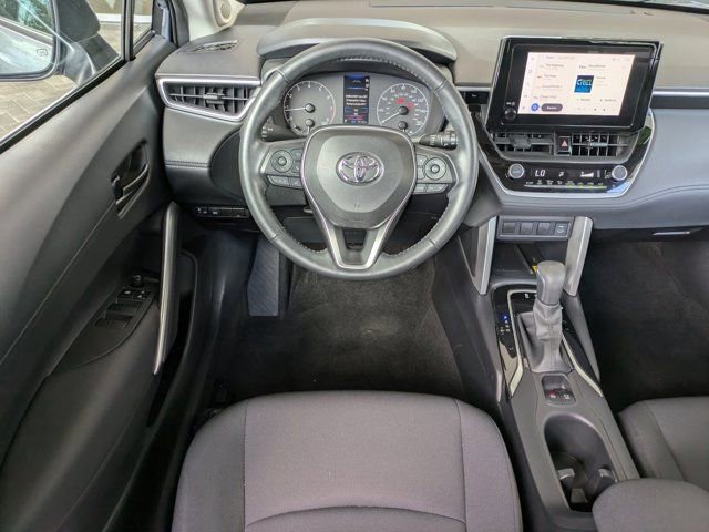 Used 2023 Toyota Corolla Cross LE w/ Moonroof Package image 14