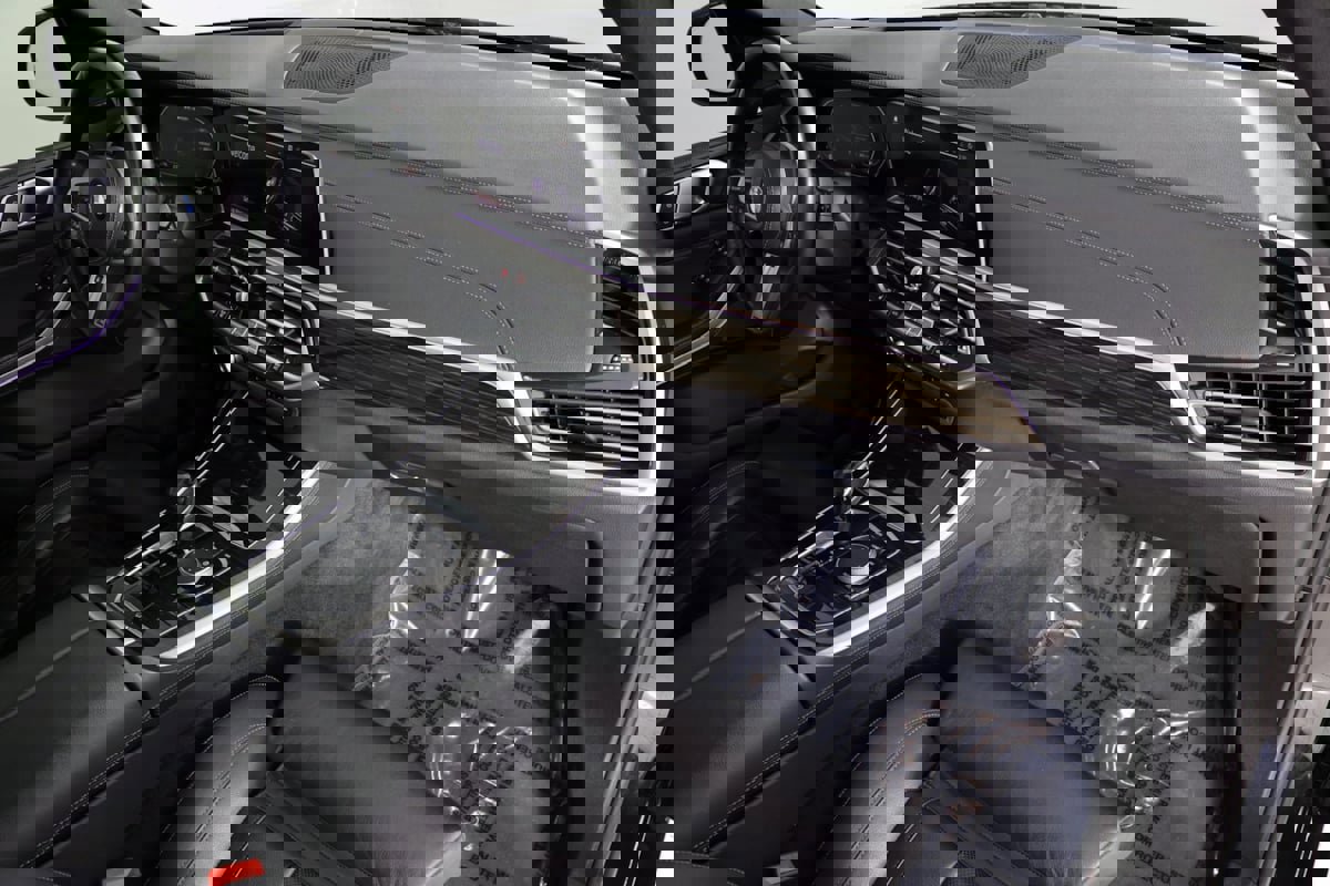 Used 2020 BMW X5 M50i w/ Premium Package image 41