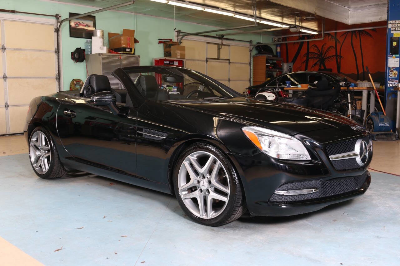 Used 2014 Mercedes-Benz SLK 250 w/ Premium Package image 6