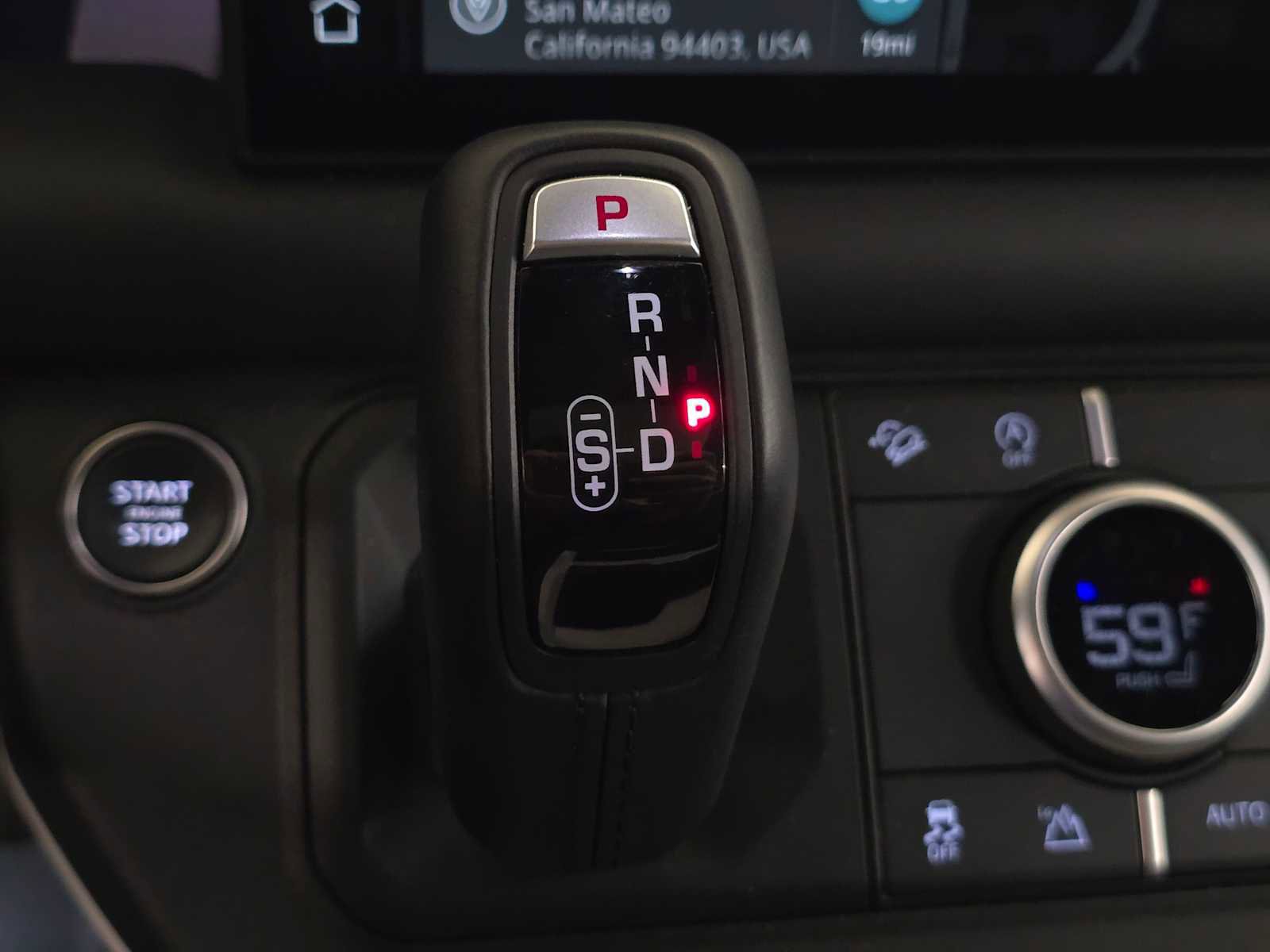 Used 2025 Land Rover Defender 90 X-Dynamic SE image 30