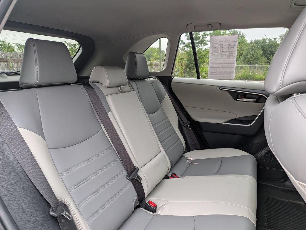 Used 2021 Toyota RAV4 XLE Premium AWD/4WD image 26