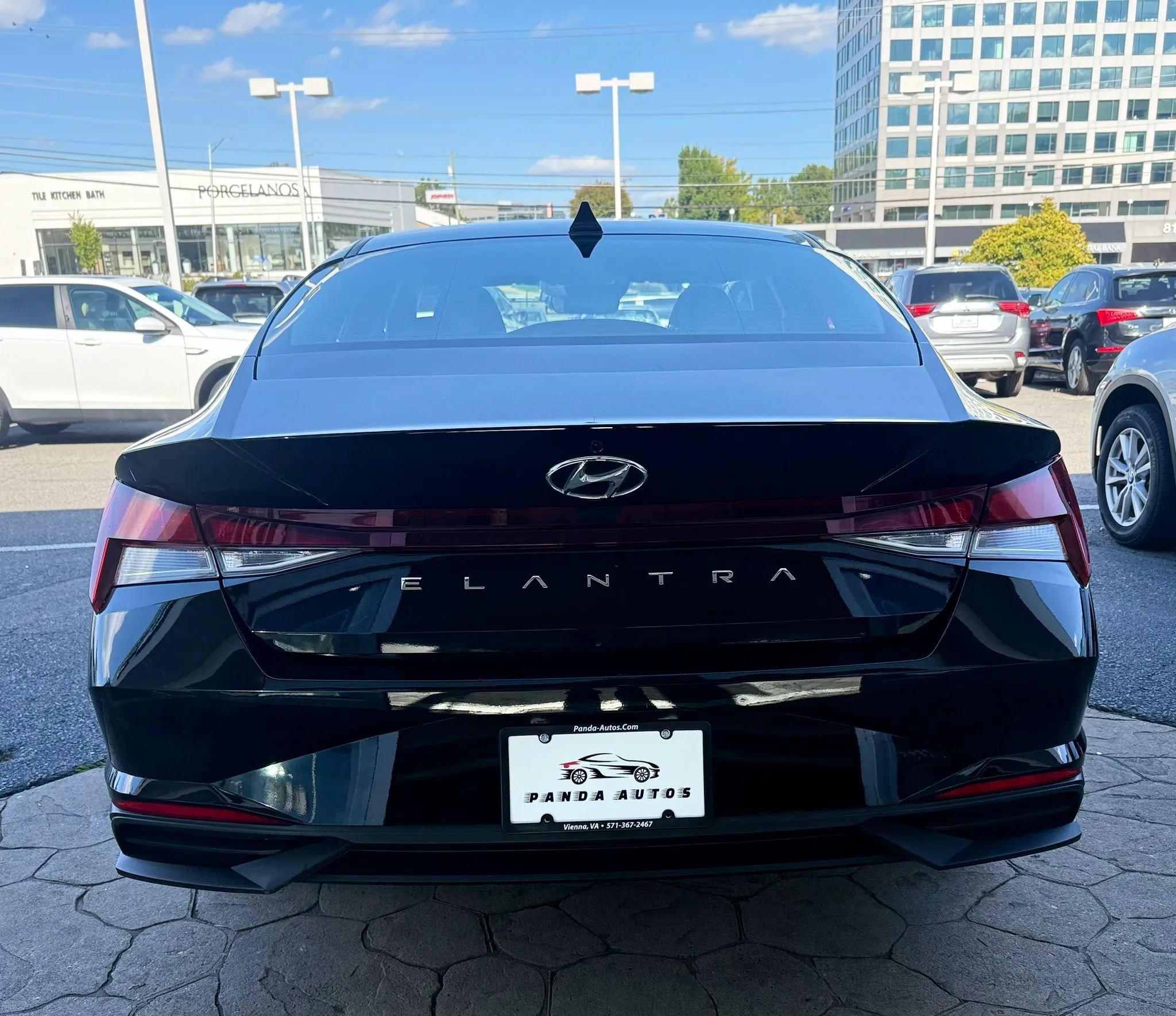 Used 2023 Hyundai Elantra SEL FWD image 6