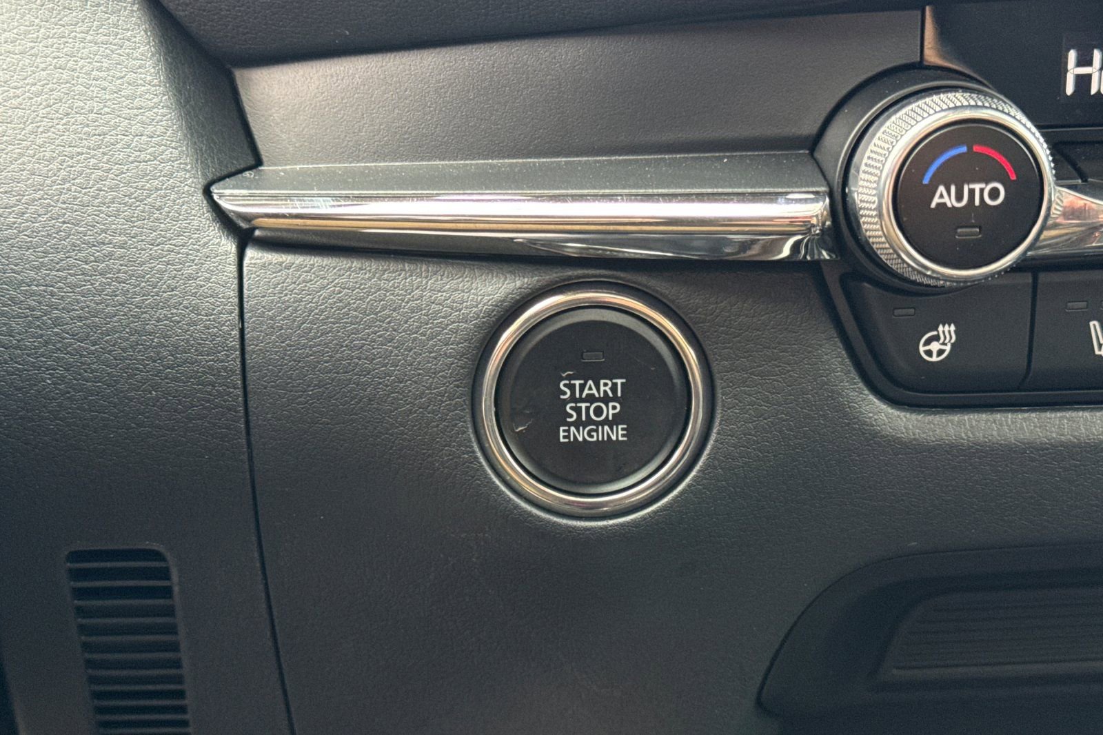 Certified 2025 MAZDA CX-30 2.5 Turbo w/ Premium Plus Pkg image 22