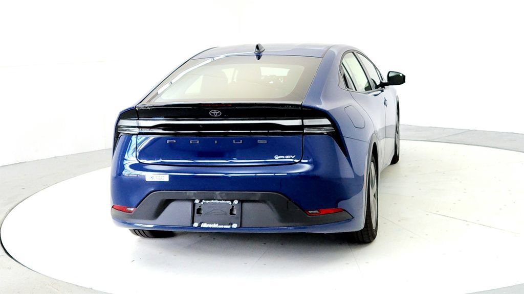New 2026 Toyota Prius Plug-In Hybrid FWD image 5