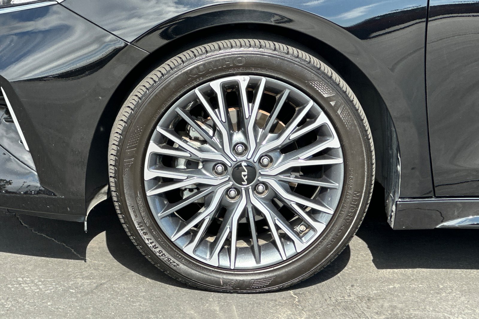 Certified 2023 Kia Forte GT-Line FWD image 28