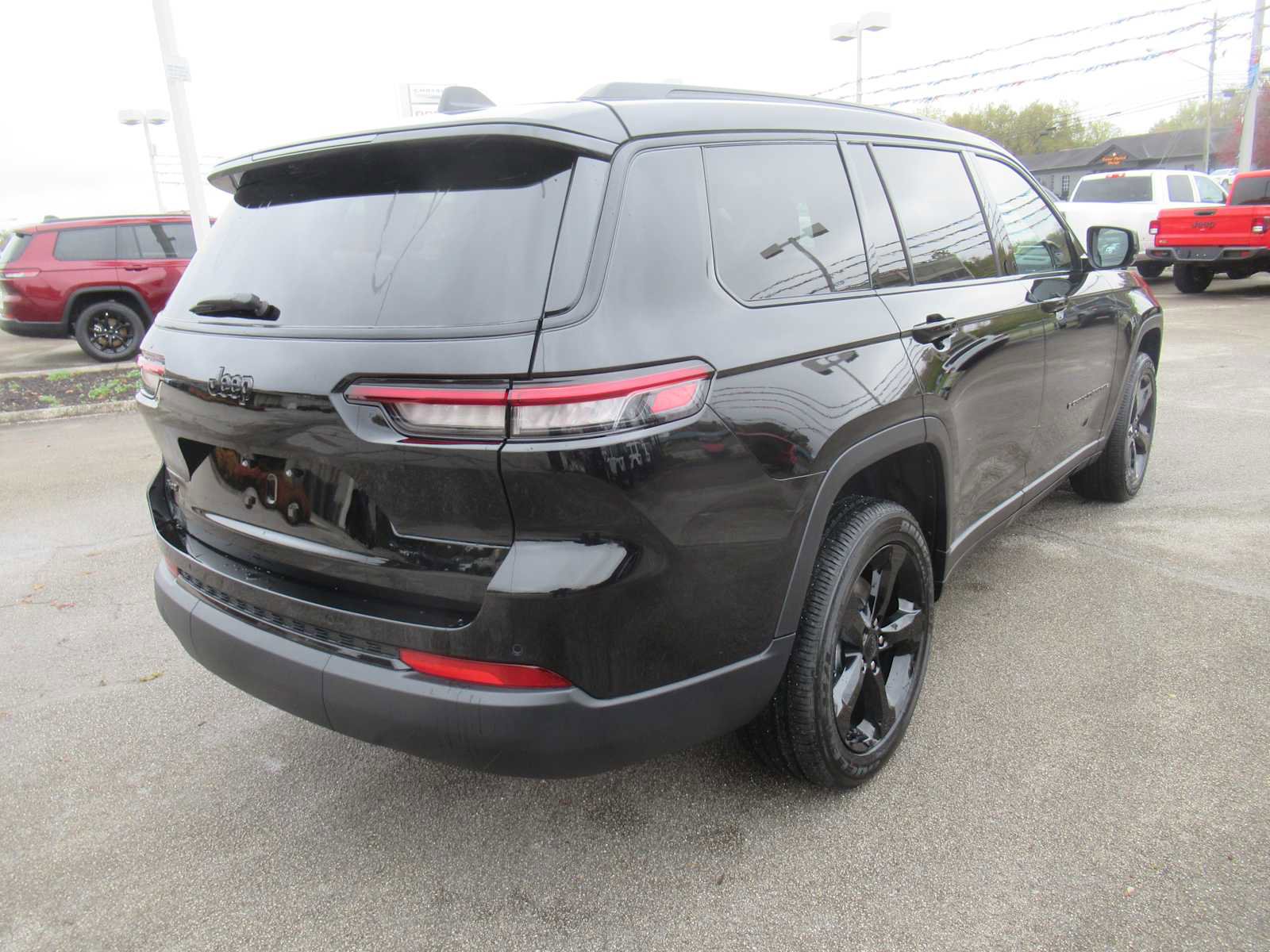 New 2025 Jeep Grand Cherokee L Altitude image 8