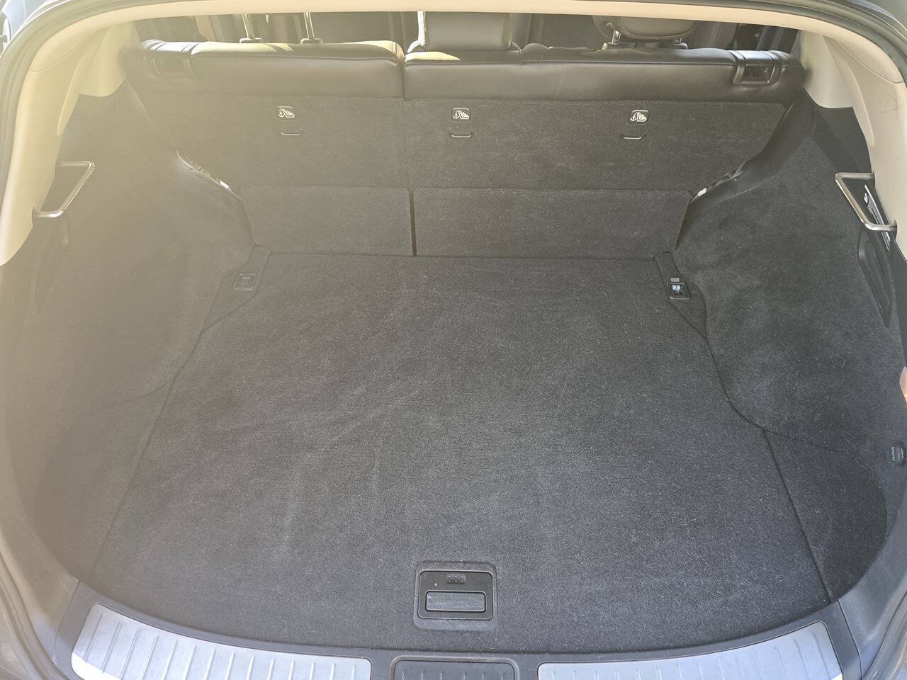 Used 2015 INFINITI QX70 AWD w/ Premium Package image 50