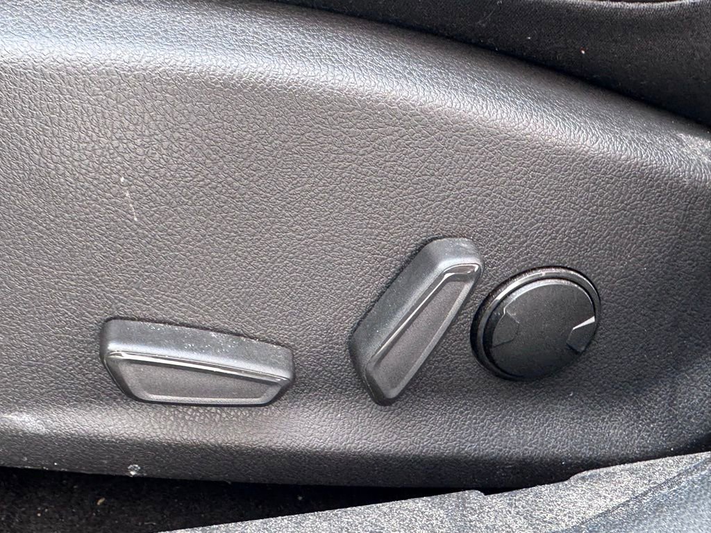 Used 2017 Ford Focus Titanium image 14