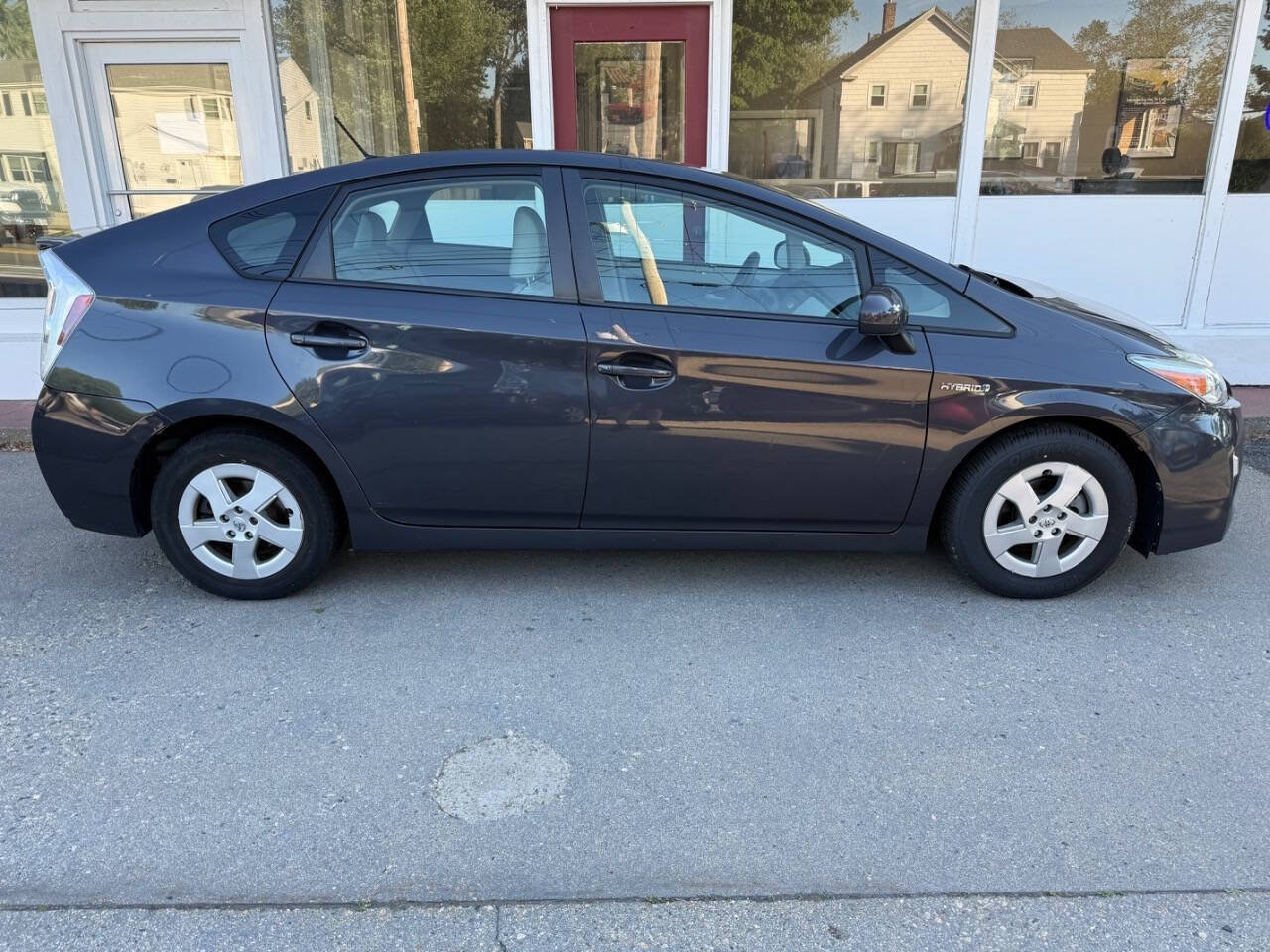 Used 2010 Toyota Prius FWD image 2
