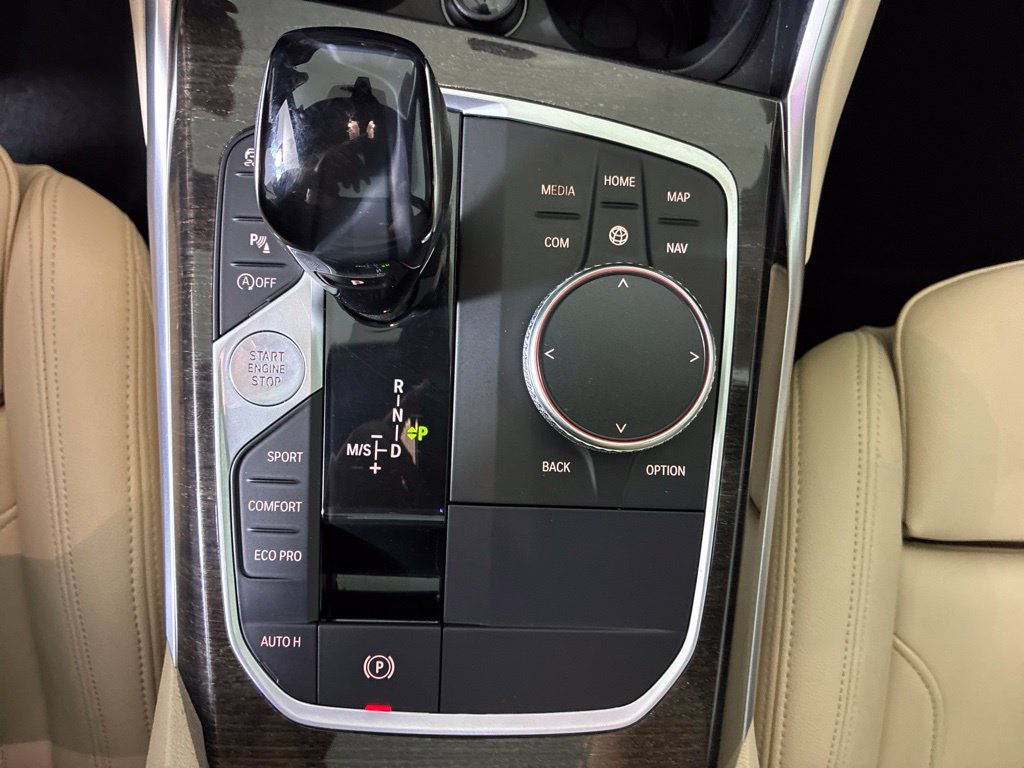 Used 2021 BMW 330i Sedan w/ Convenience Package RWD image 12