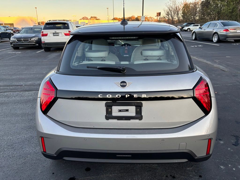 New 2025 MINI Cooper 2-Door Hardtop image 5