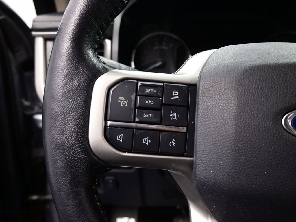 Used 2023 Ford Expedition XLT image 13