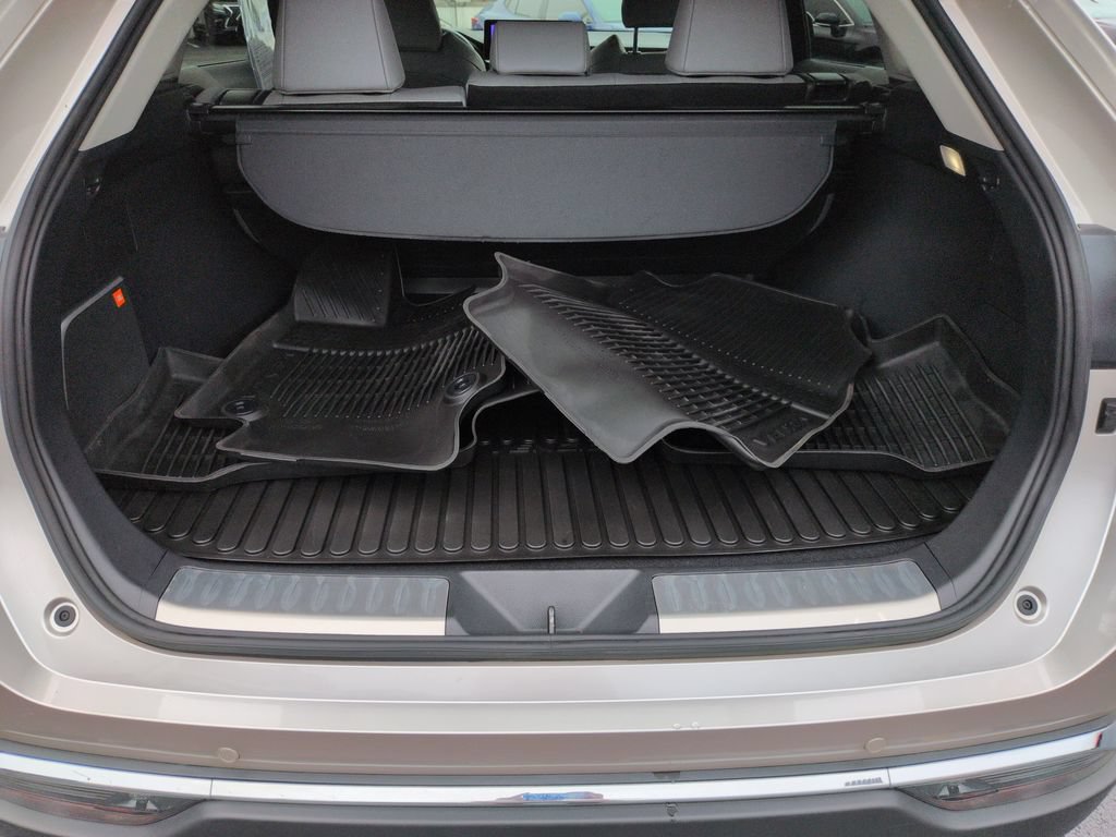 Certified 2024 Toyota Venza Limited AWD/4WD image 23