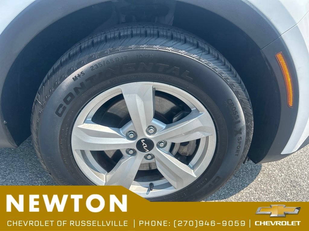 Used 2023 Kia Sorento LX FWD image 47