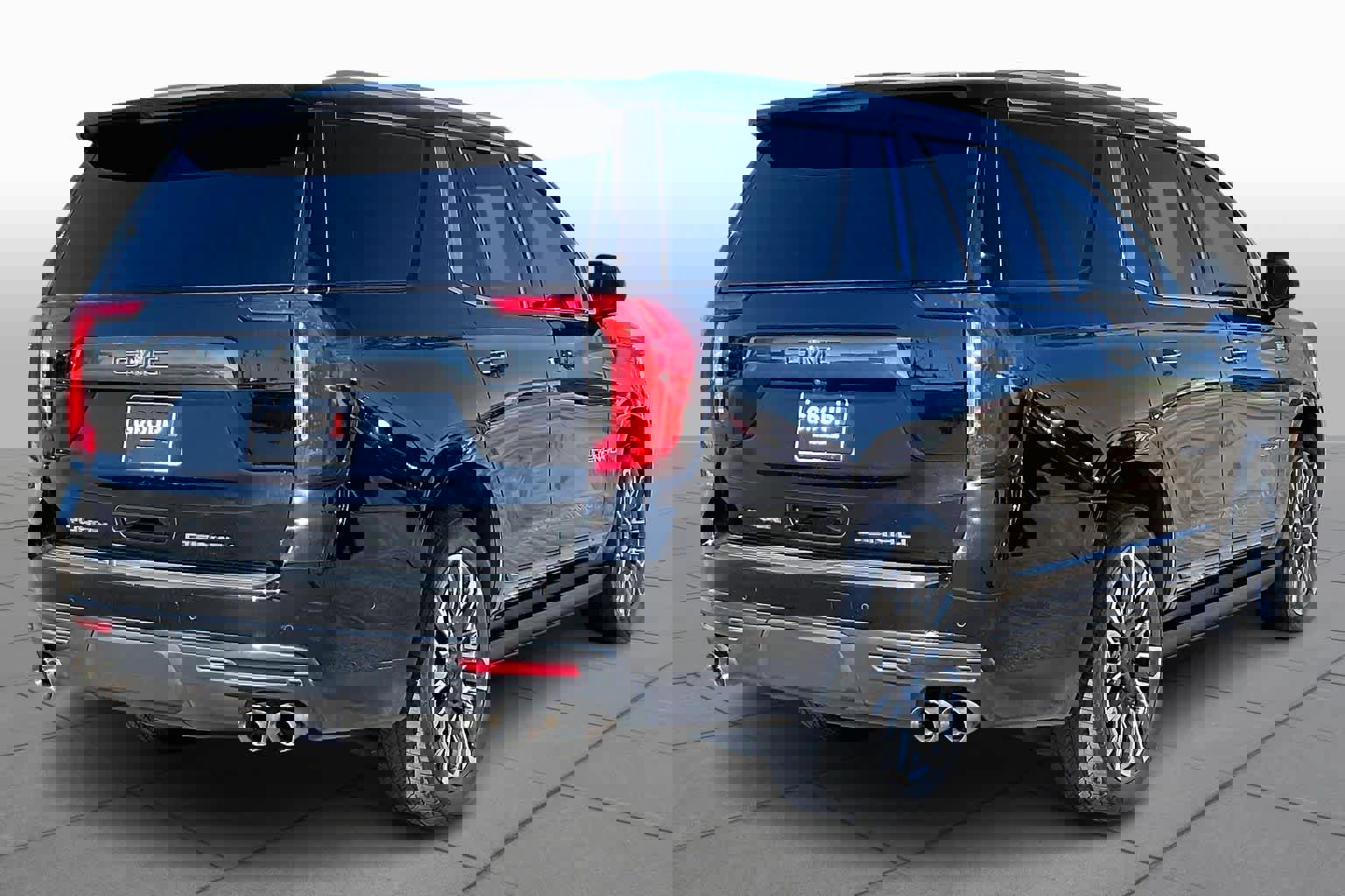 Used 2023 GMC Yukon Denali Ultimate image 13