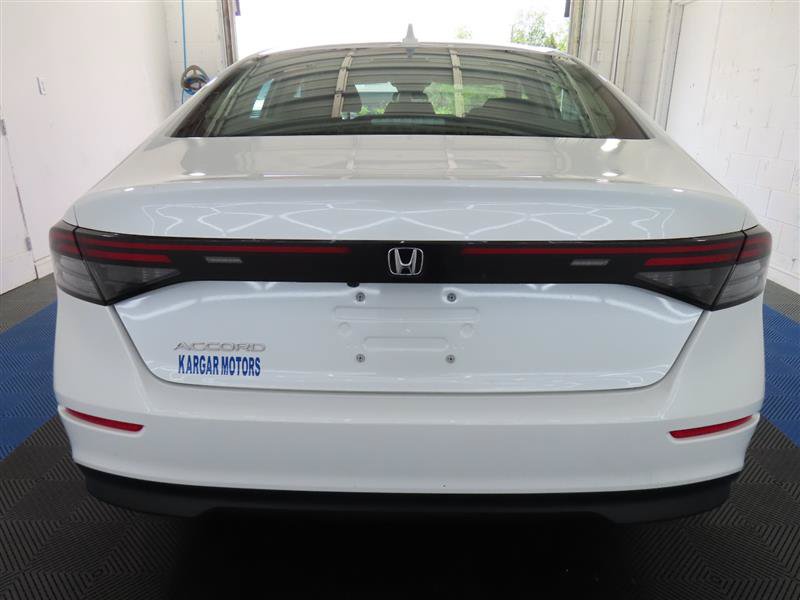 Used 2024 Honda Accord EX image 11