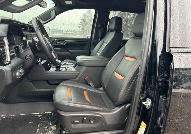 Used 2024 GMC Sierra 1500 AT4 w/ Technology Package image 8