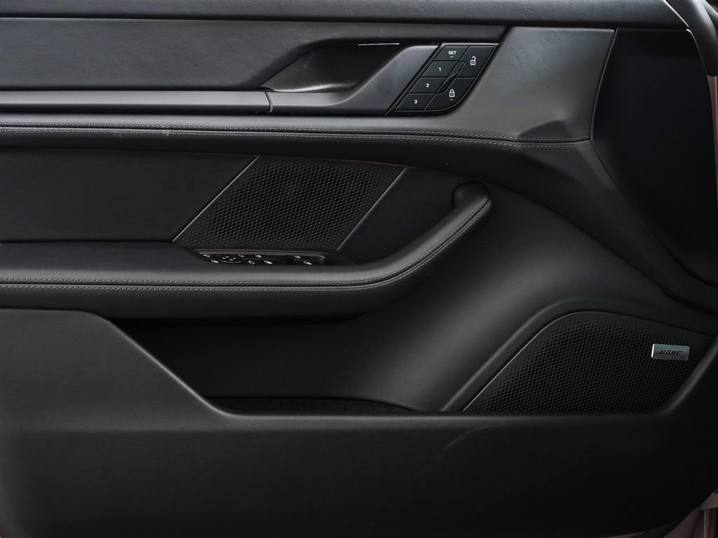 New 2026 Porsche Taycan image 6