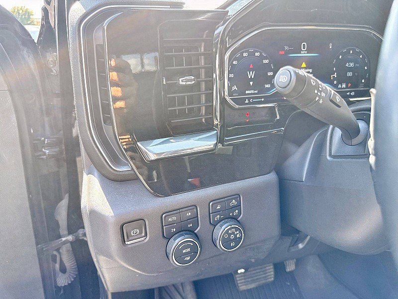 Used 2024 Chevrolet Silverado 1500 LT Trail Boss w/ LT Trail Boss Premium Package AWD/4WD image 9