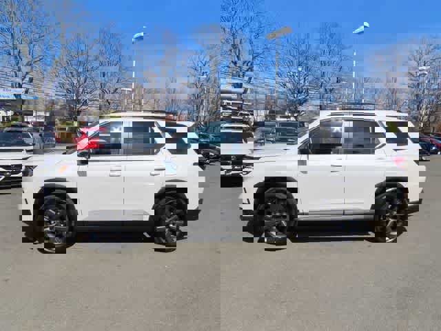 Used 2023 Honda Pilot Sport image 3