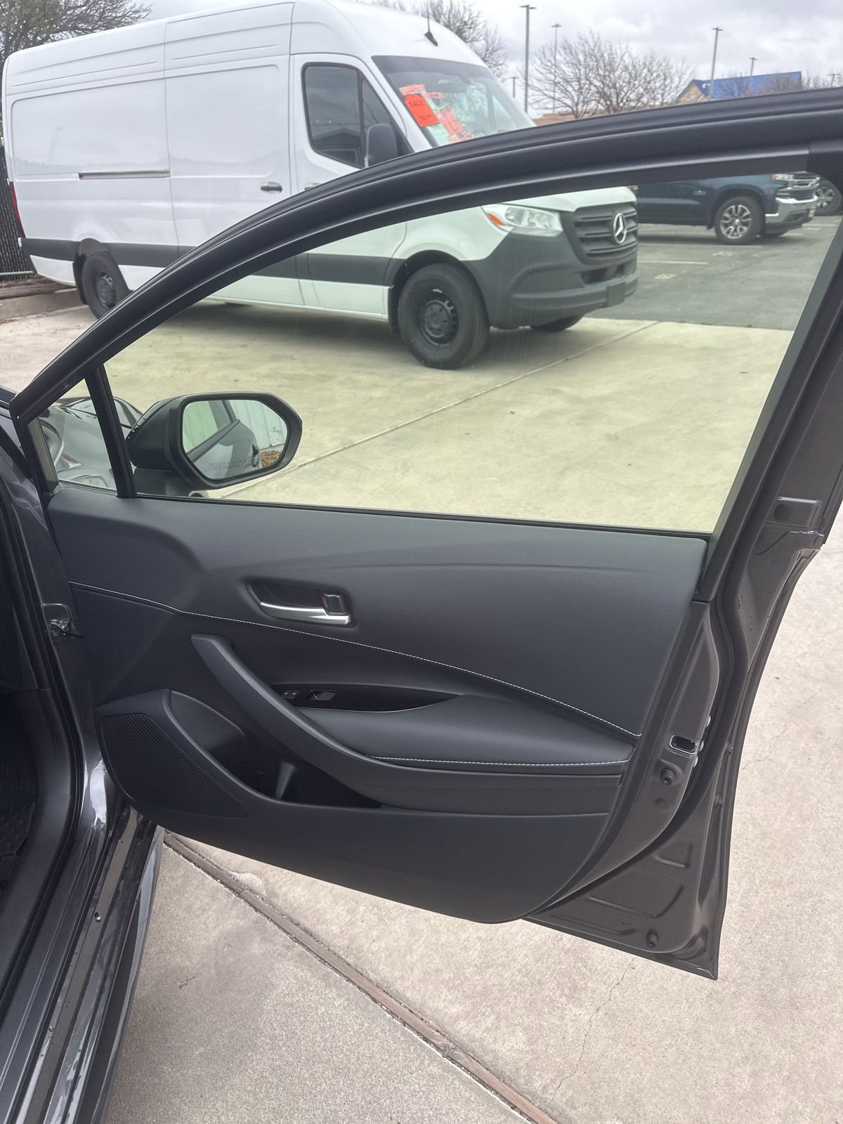 Used 2026 Toyota Corolla SE image 14