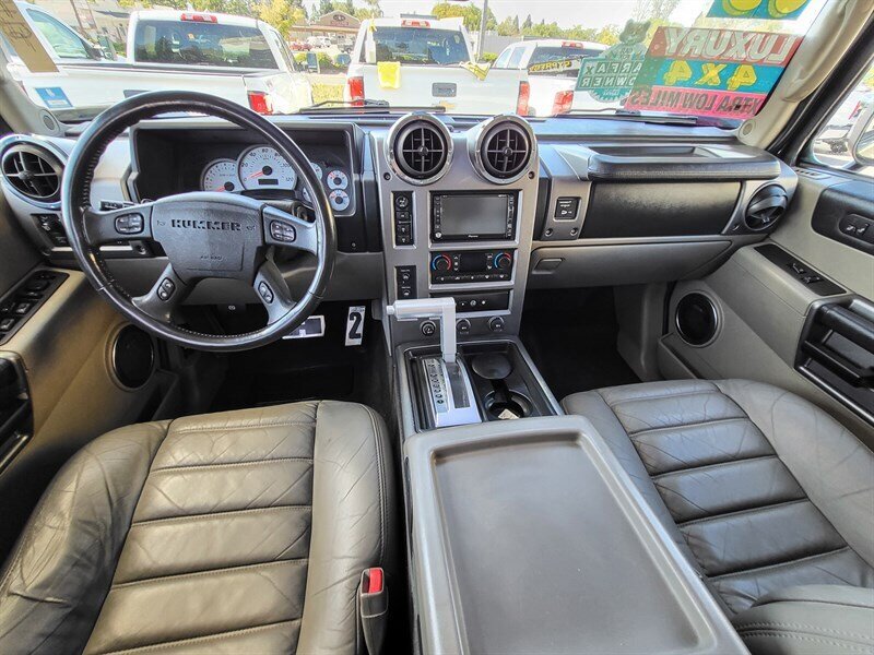 Used 2003 HUMMER H2 w/ Preferred Equipment Group AWD/4WD image 17