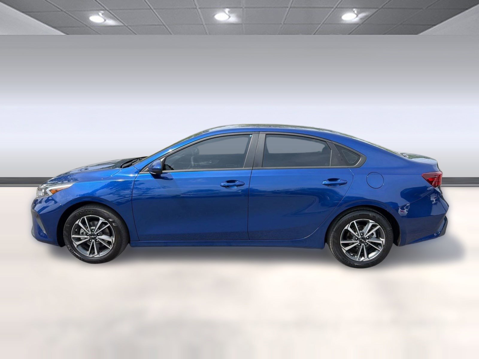 Used 2024 Kia Forte LXS FWD image 2