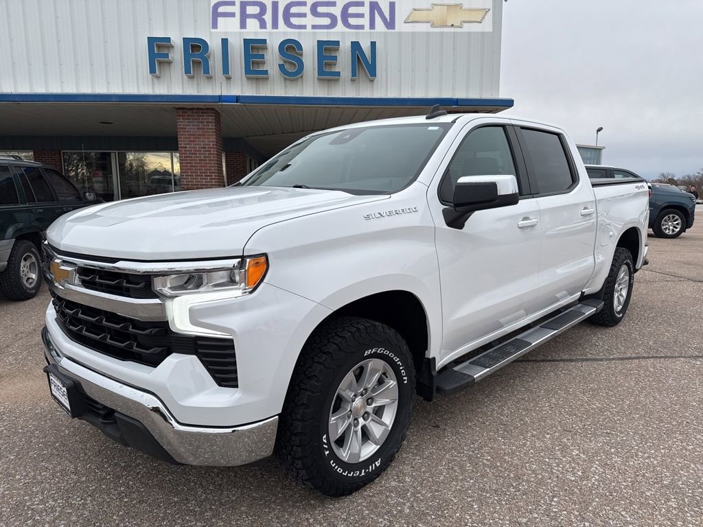 Used 2022 Chevrolet Silverado 1500 LT w/ Convenience Package II image 1