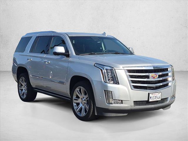 Used 2017 Cadillac Escalade Premium Luxury RWD image 3