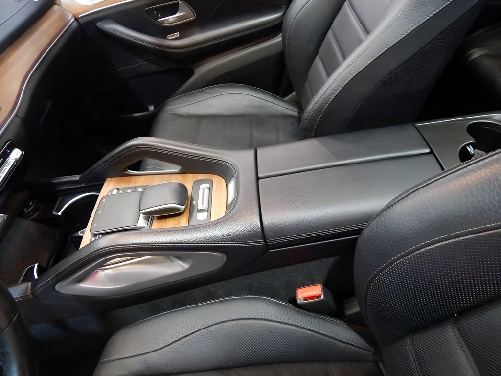 Used 2022 Mercedes-Benz GLS 450 4MATIC image 16