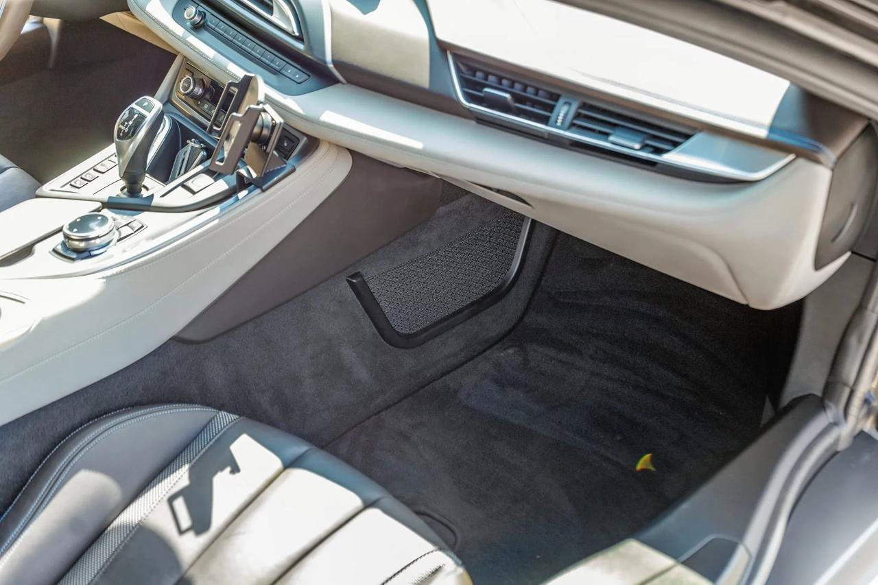 Used 2014 BMW i8 AWD/4WD image 47