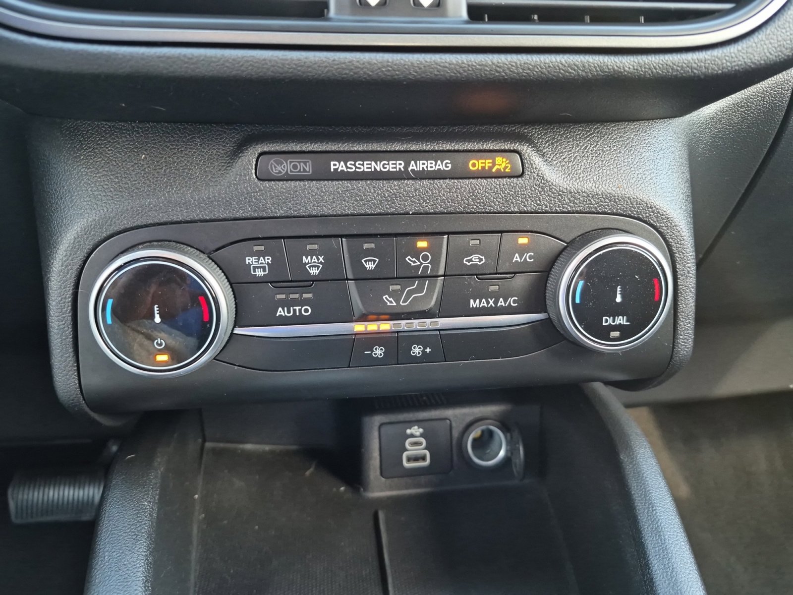 Used 2024 Ford Escape Active image 18