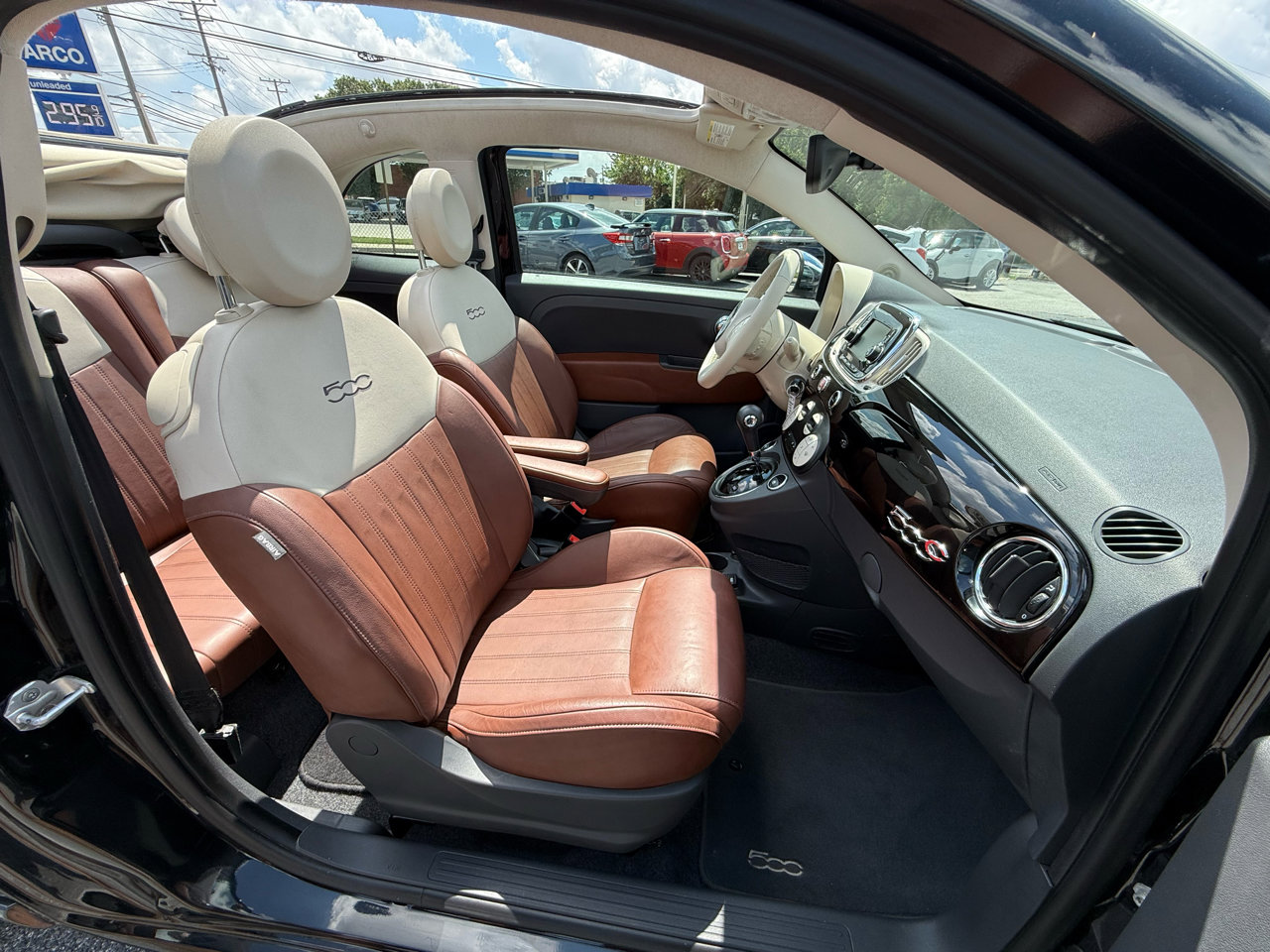Used 2017 FIAT 500 Lounge image 15