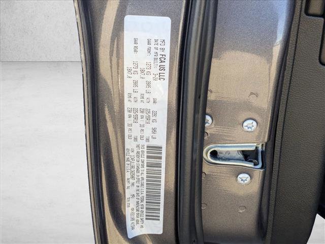 Used 2020 Jeep Cherokee Altitude image 25