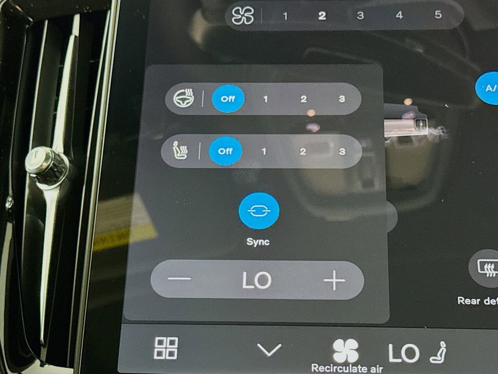 New 2026 Volvo XC90 B6 Plus w/ Protection Package Premier image 20