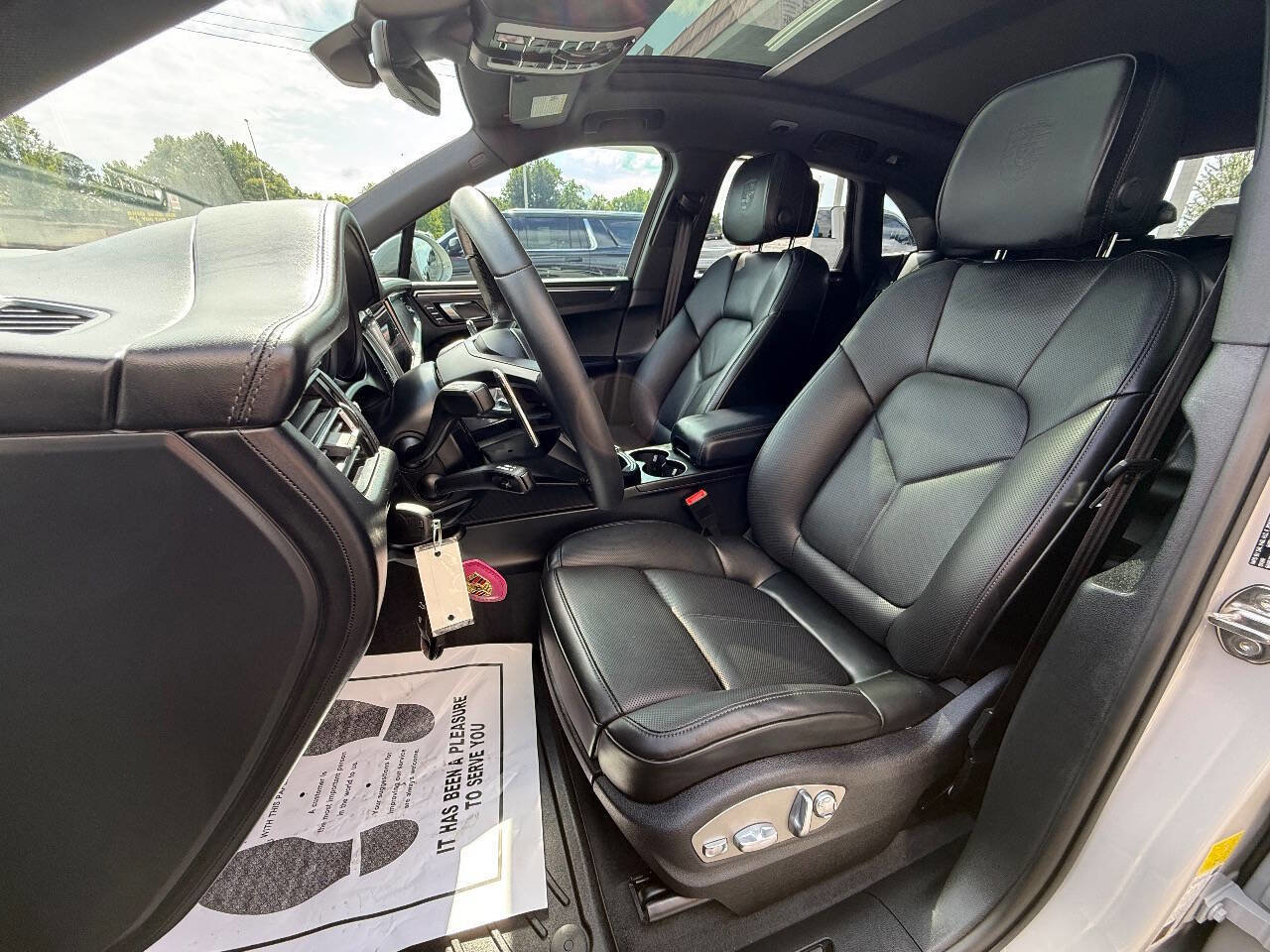 Used 2025 Porsche Macan GTS image 22