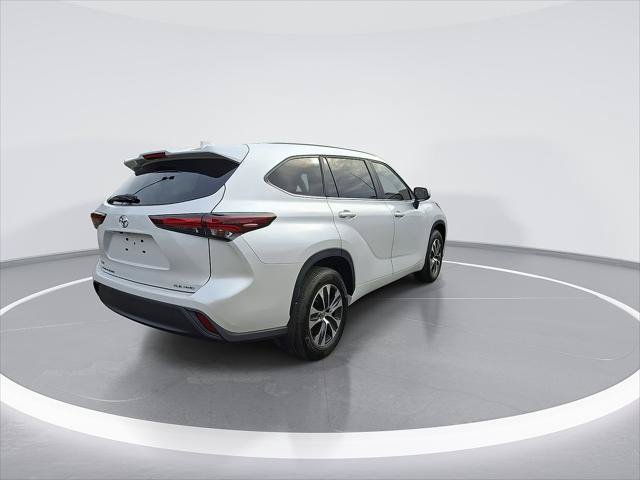 Certified 2026 Toyota Highlander XLE AWD/4WD image 10