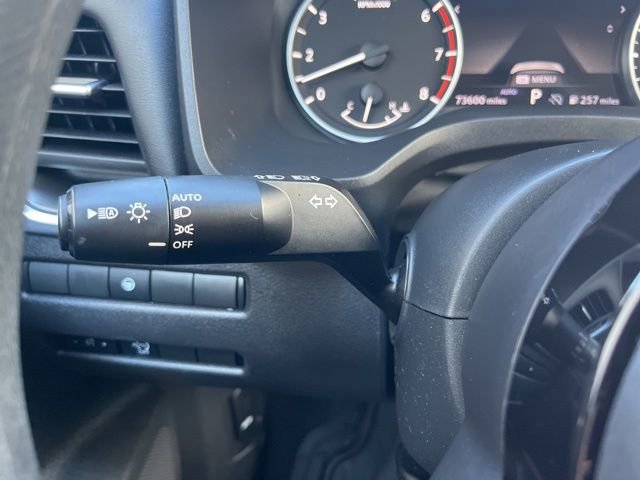 Used 2023 Nissan Rogue SV image 16