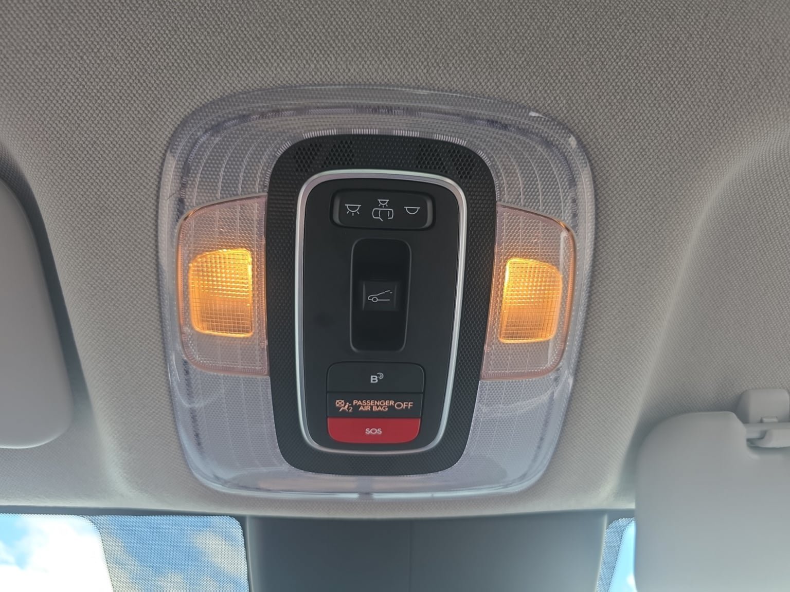 Used 2025 Hyundai Elantra SEL FWD image 23