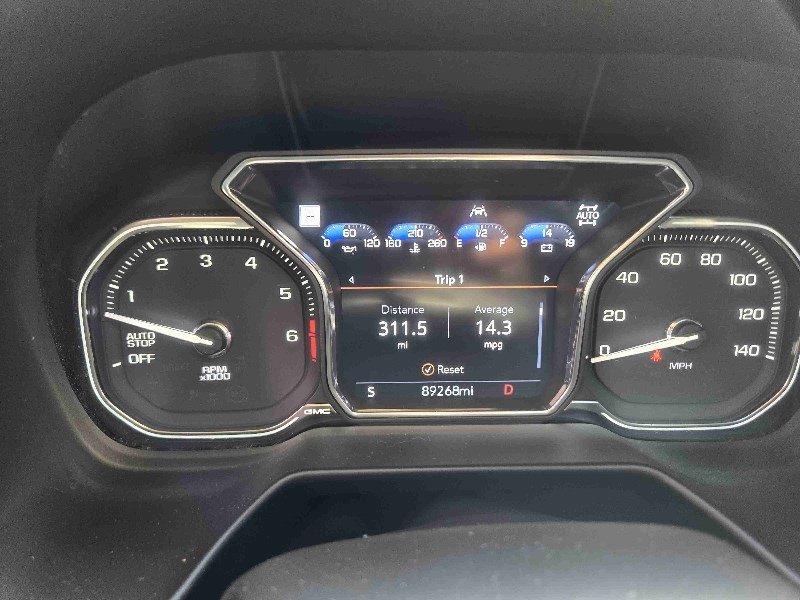 Used 2021 GMC Yukon XL SLT w/ SLT Premium Package image 25