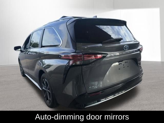 Used 2025 Toyota Sienna Platinum AWD/4WD image 14