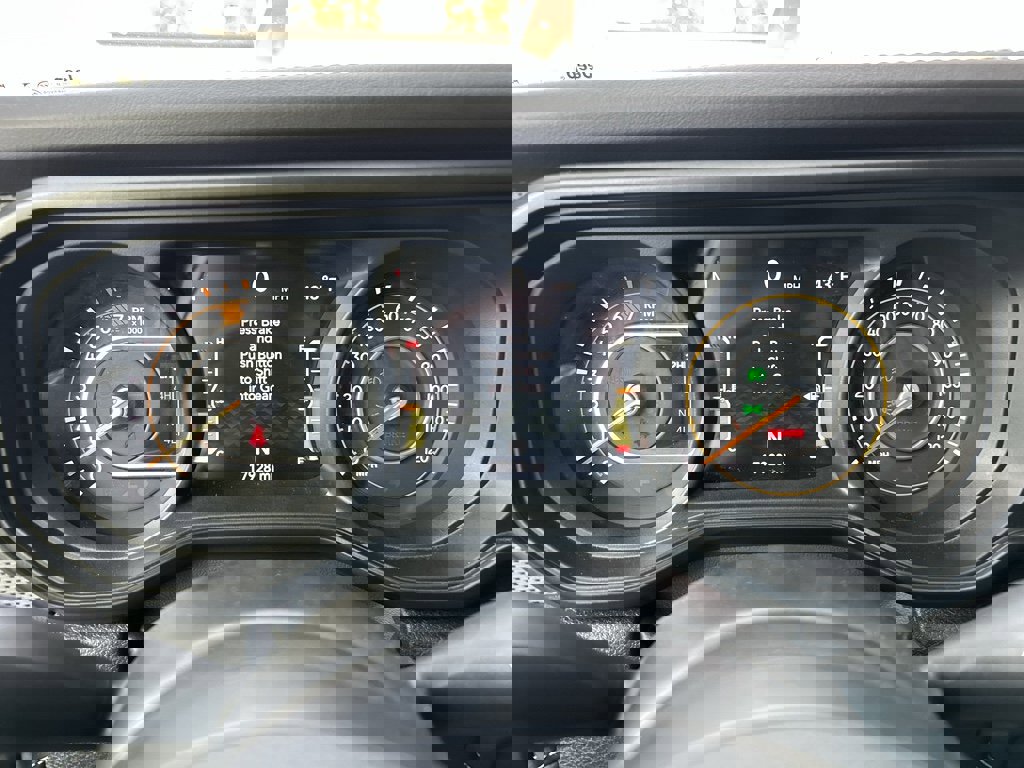 Used 2025 Jeep Wrangler Unlimited Rubicon image 27