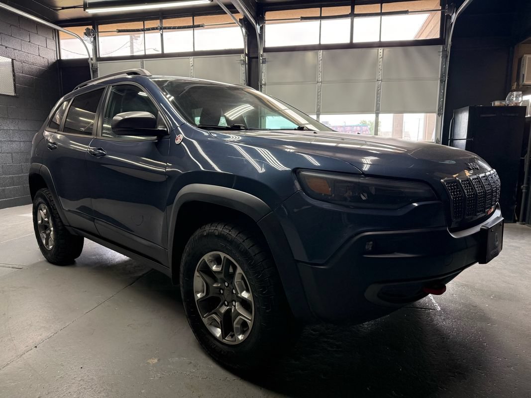 Used 2019 Jeep Cherokee Trailhawk w/ Cold Weather Group AWD/4WD image 4